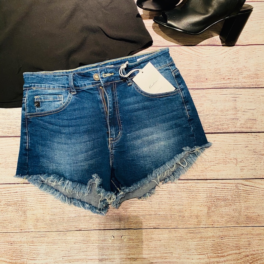 ❤️Kancan fray hem shorts size 9 NWT!